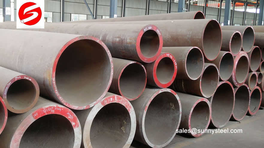 Large diameter alloy steel pipes