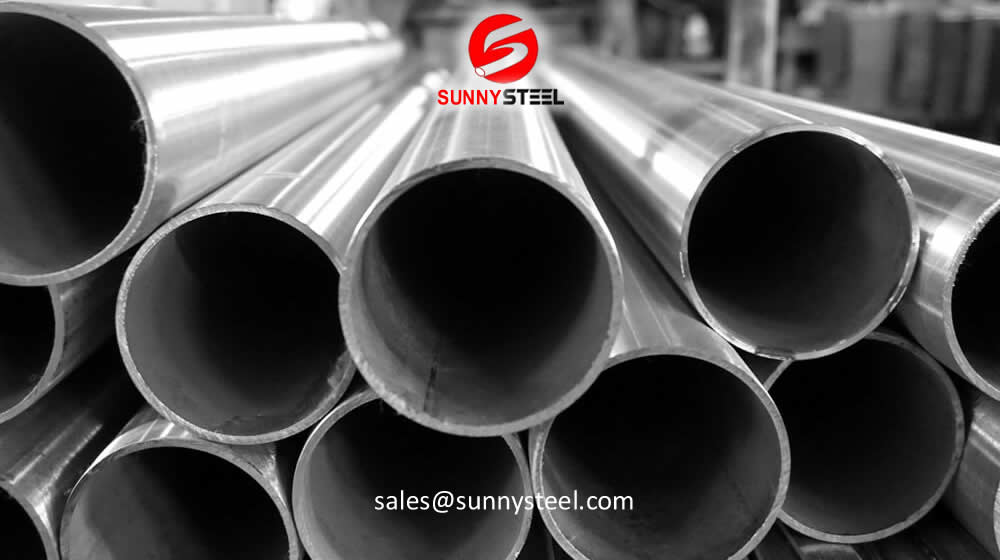 Seamless steel tubes for low-temperature service