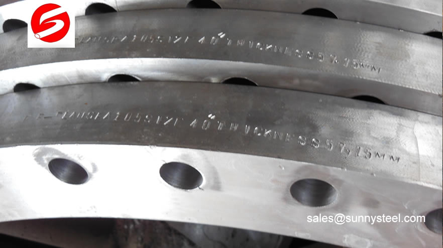 根据ASME FF-Flange A105 B16.47系列B Class 150, Thickness 57.15 mm. (2.25')